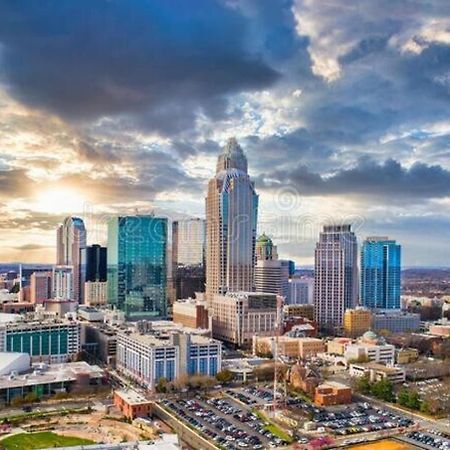 Home Away From Home Charlotte Exterior foto